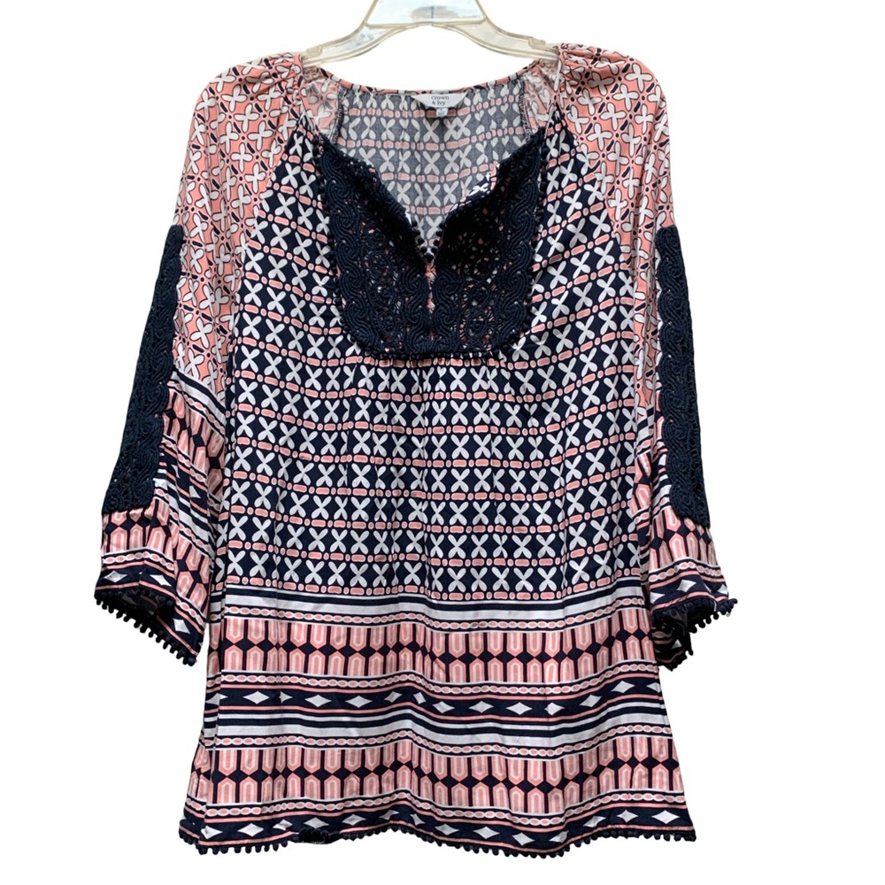Crown & Ivy Navy and Pink Crochet trimmed blouse